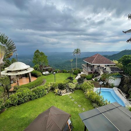 The Lakeview Suites Tagaytay City Eksteriør billede