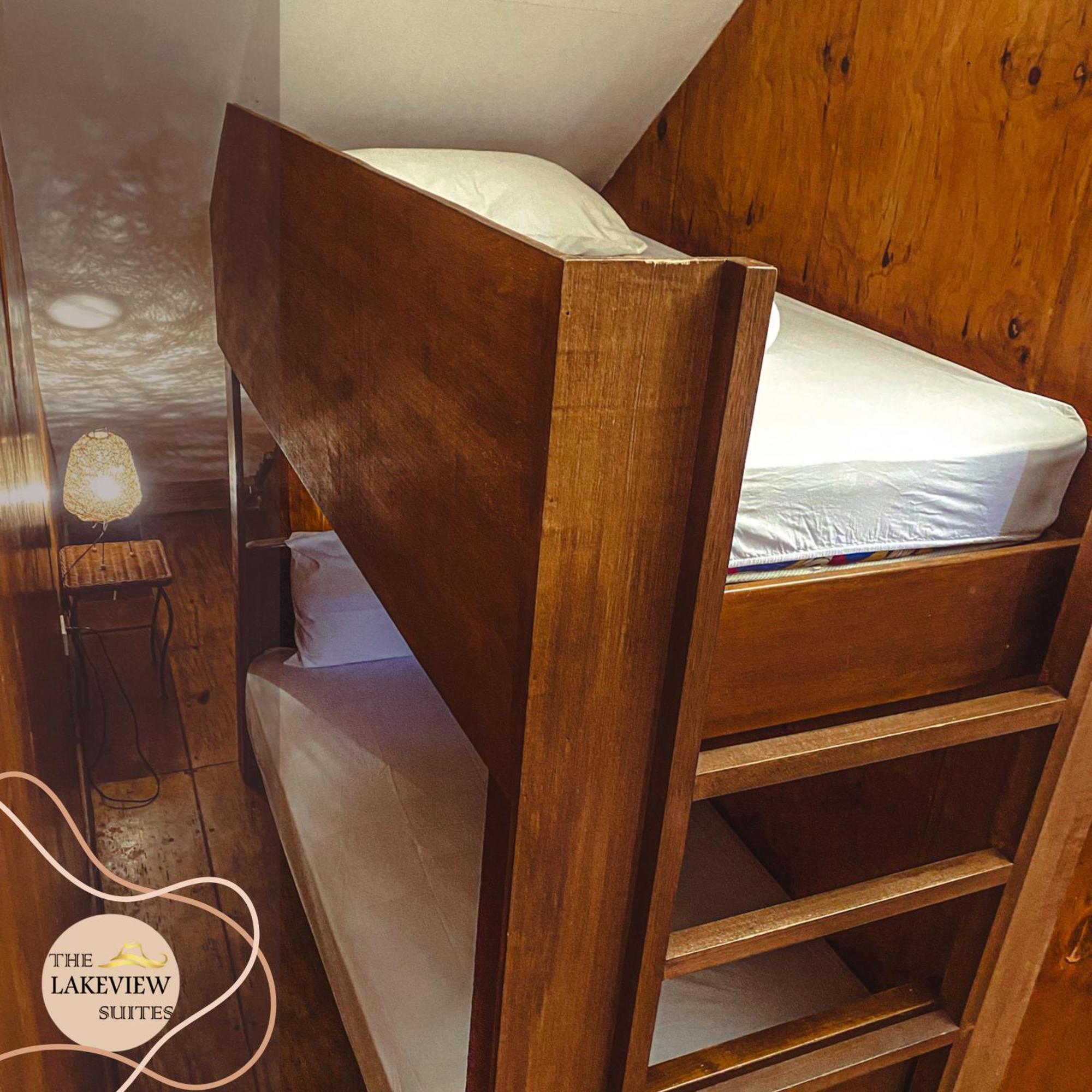 The Lakeview Suites Tagaytay City Eksteriør billede