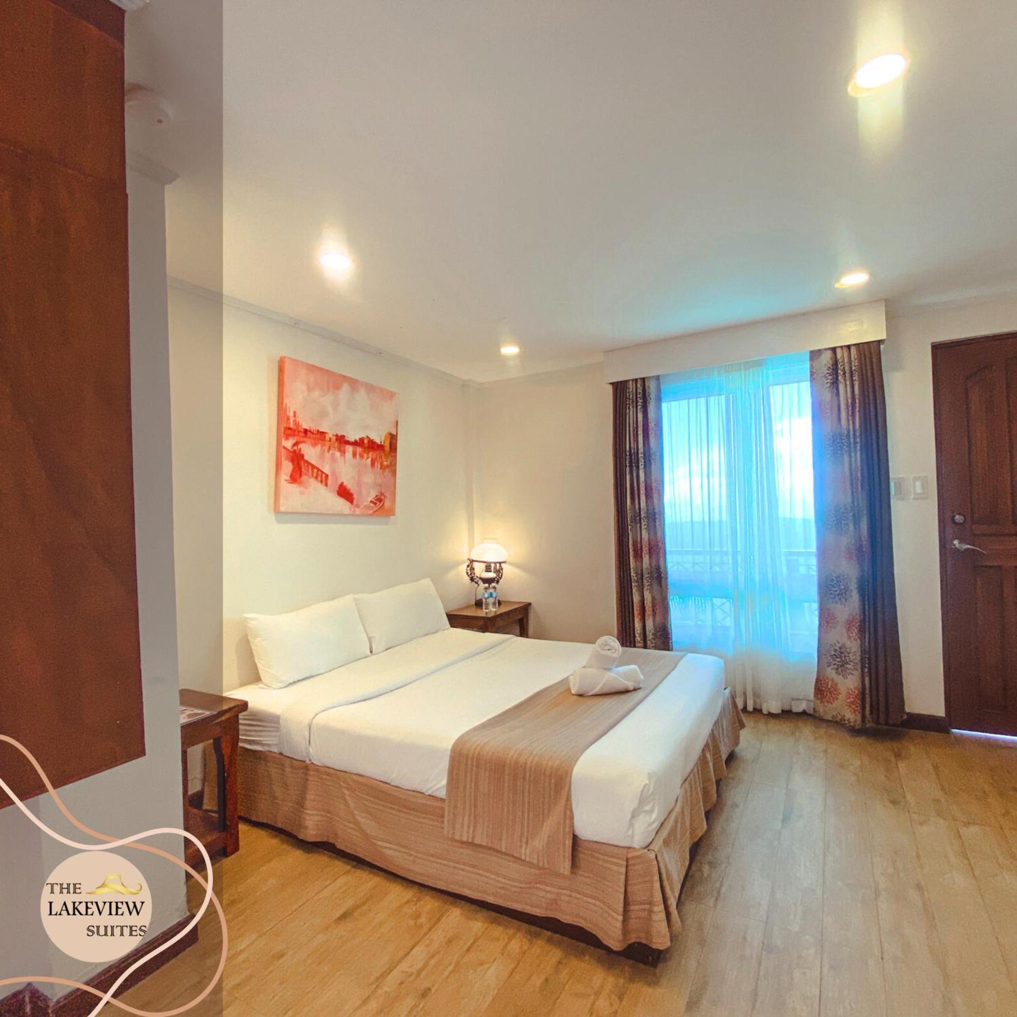 The Lakeview Suites Tagaytay City Eksteriør billede